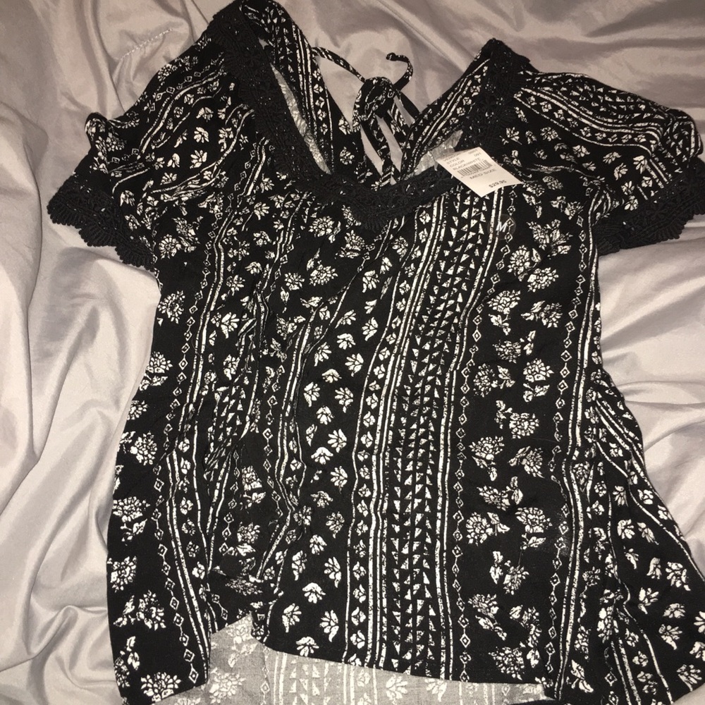 Cut out shoulder top